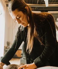Book an Appointment with Melany Bates for Chiropractic