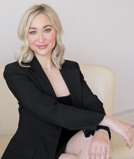 Book an Appointment with Lindsey Henderson for Medical Aesthetics