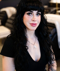 Book an Appointment with Gabii L for Specials and Limited Deals