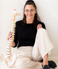 Book an Appointment with Dr. Hannah McElhinney for Chiropractic